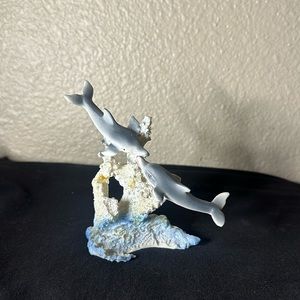 Vintage- Small dolphin figure 🐬
